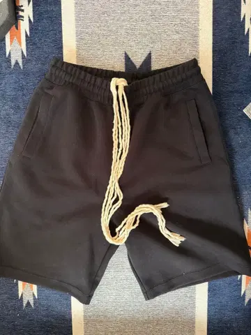 스웨빵 블랙 패션