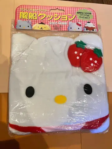 헬로키티 풍선 쿠션 딸기 포함