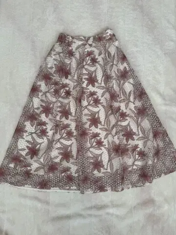 플레어 스커트 꽃무늬 레이스