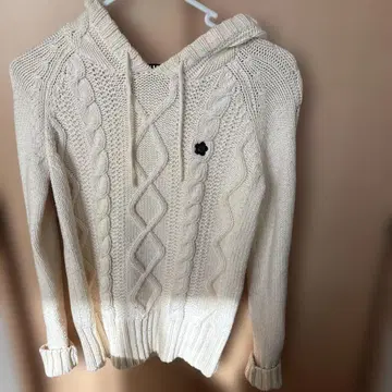 MARY QUANT 후드 부착 케이블 니트 스웨터