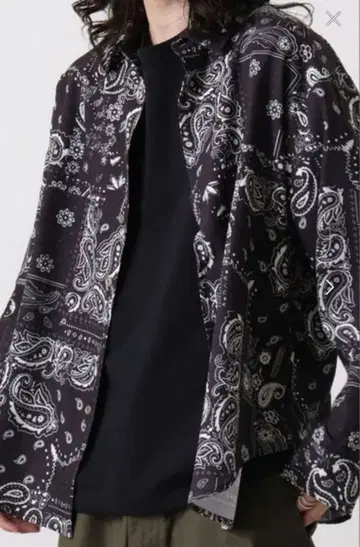 페이즐리 반다나 패턴 셔츠