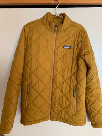 patagonia 머스타드 다운 자켓