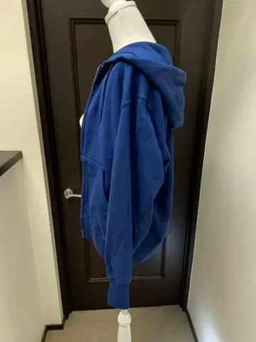 유니클로 파랑 풀 집업 후드 부착 후드티