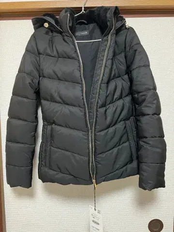 자라 블랙 다운 자켓 S 사이즈