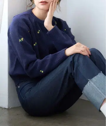 GROWING RICH 알파카 터치 플라워 자수 니트 가디건