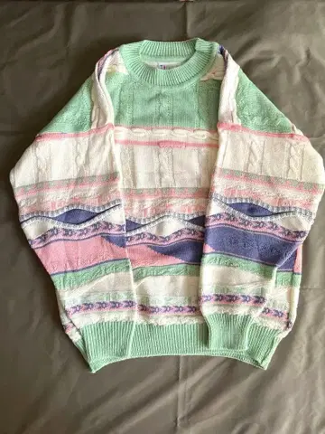 해외 구제 의류 파스텔 컬러 니트 3D 니트