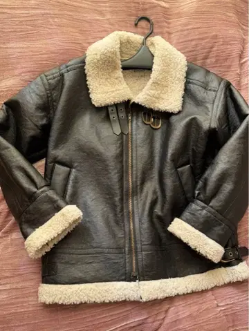 블랙 가죽 보아 옷깃 무스탕 자켓 M emi +