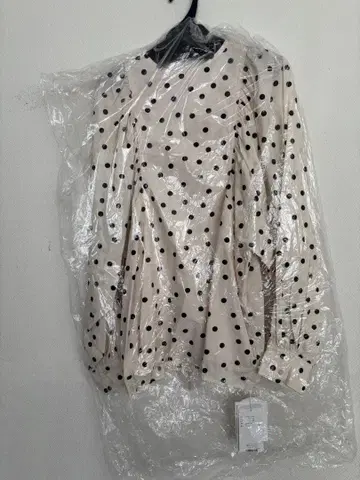 미라 오웬 도트 무늬 긴팔 블라우스 사이즈 1 새상품