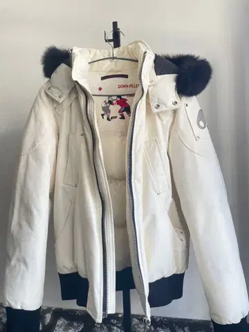 MOOSE KNUCKLES 다운 자켓