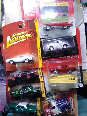 조니 라이트닝 묶음 판매