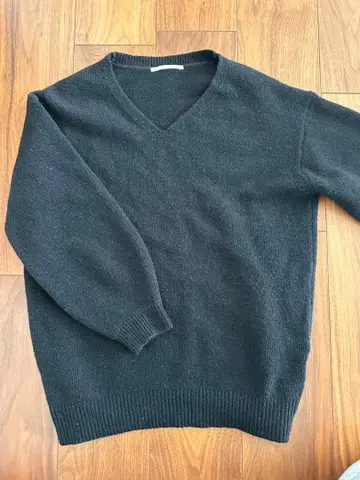 어반 리서치 니트 스웨터