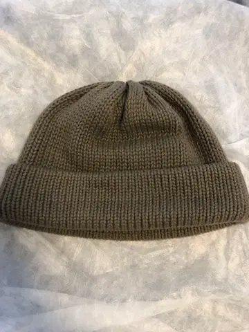 COMES AND GOES 니트 모자 그레이