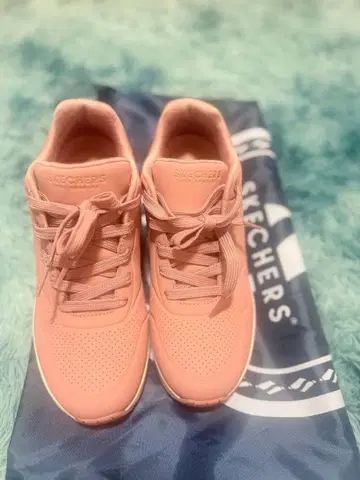 SKECHERS 핑크 스니커즈 25cm 사이즈