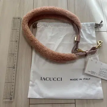 미사용 새상품 IACUCCI 핑크 퍼 숄더 스트랩 소가죽, 양가죽