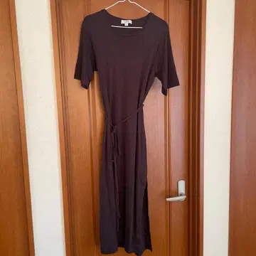 COS 다크 브라운 반팔 티셔츠 원피스