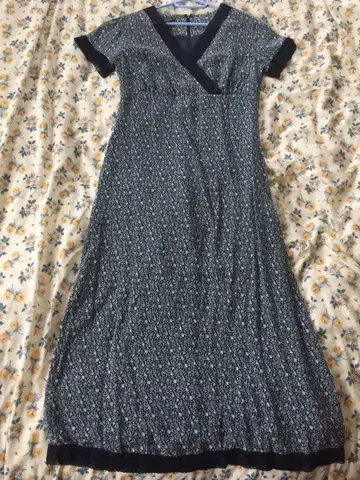 LAURA ASHLEY 꽃무늬 맥시 드레스 사이즈 9