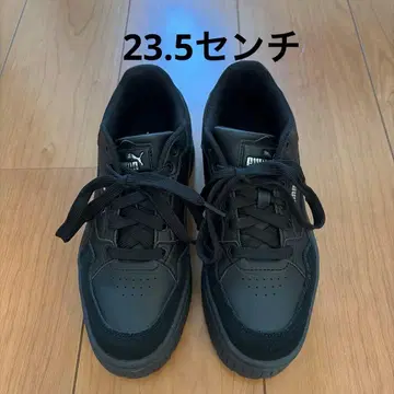 PUMA 통굽 스니커즈 23.5cm