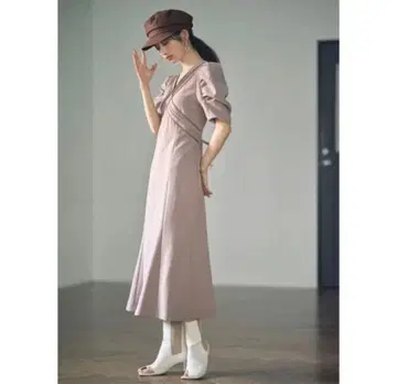 릴리 브라운 크로스 디자인 원피스