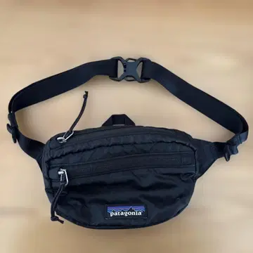 파타고니아 라이트웨이트 미니힙팩 바디백