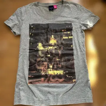 TOMMY NYC 야경 프린트 T셔츠 M 사이즈