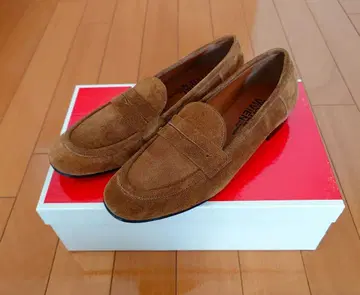 새상품 MICHEL VIViEN 스웨이드 로퍼 36