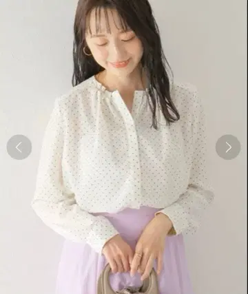 라토탈리테 2022SS 도트 프티 턱 셔츠