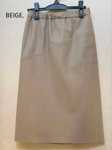 베이지 에코 가죽 타이트 스커트