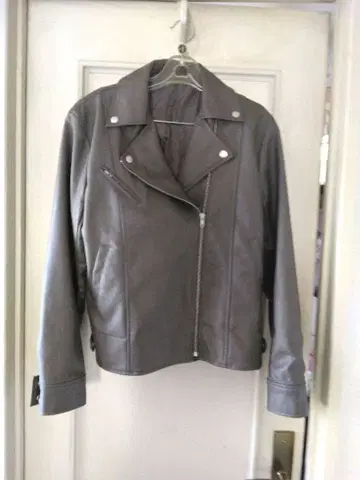 미사용 새상품 애쉬 그레이 가죽 더블 라이더 자켓 LL 사이즈