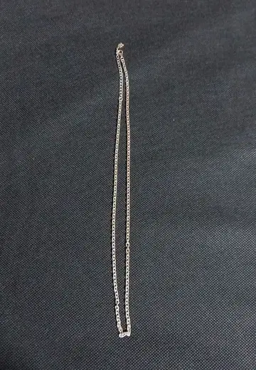 마테리얼 크라운 체인 목걸이