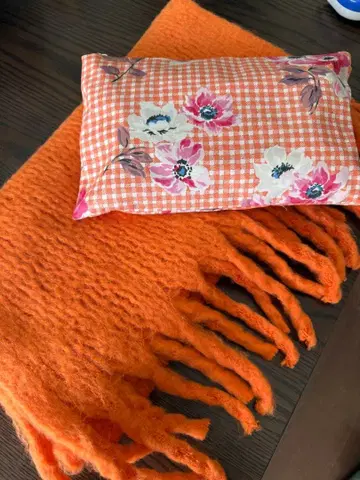 오렌지 프린지 머플러와 캐스키드슨 백 세트