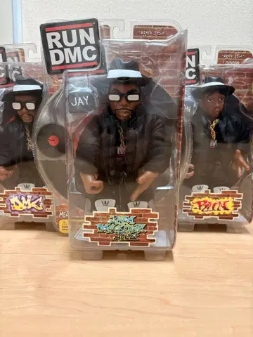 RUN DMC 피규어 3체 세트 MEZCO