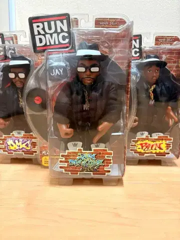 RUN DMC 피규어 3체 세트 MEZCO