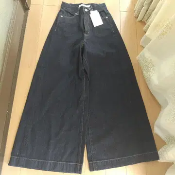 미사용 새상품 택 포함 MERCURYDUO 플레어 풀렝스 데님 S 사이즈