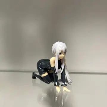 Re: 제로 피규어 네 발로 엎드린 블랙 의류