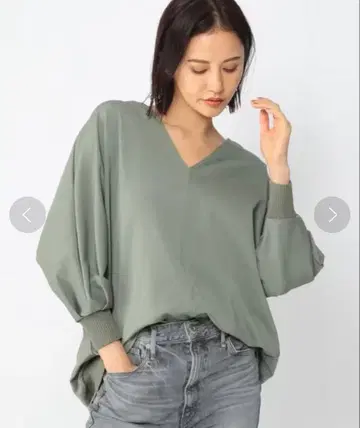 밴야드 스톰 돌먼 하이 텐션 풀오버 카키 V넥 프리