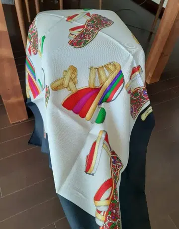 Salvatore Ferragamo 실크 스카프