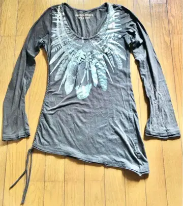 깃털 프린트 비대칭 티셔츠 F 사이즈