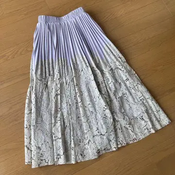 larmoire de luxe 플리츠 롱 스커트 베이지 x 그레이