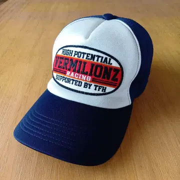 플랫 헤드 메쉬 캡