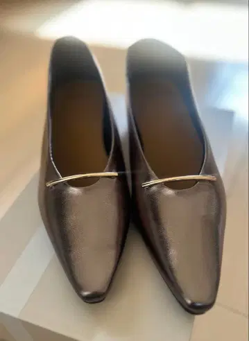 시착만! 메탈릭 브라운, 스틸레토/힐 3cm/23.5