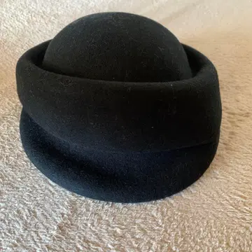 SENSE OF GRACE 블랙 울 펠트 햇