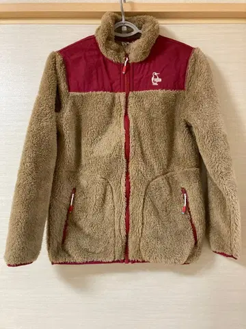 참스 플리스 자켓 베이지/빨간색 여성용 M 사이즈