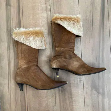 브라운 퍼 달린 부츠
