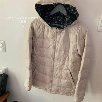 미사용 L 베이지 꽃무늬 후드 부착 다운 자켓