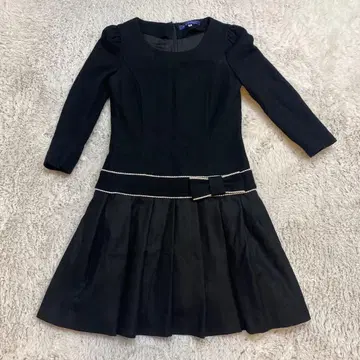 블랙 무릎 기장 원피스 긴팔