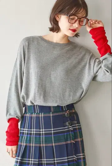 niko and - 완판 캐시미어 혼방 배색 니트 풀오버