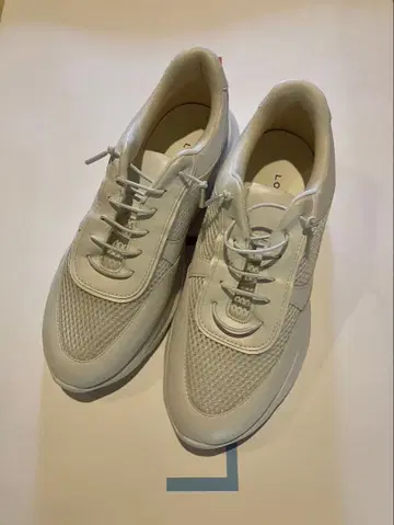 [ 새상품 ] 루니 스니커즈