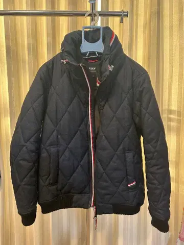 BEAMS 네이비 퀼팅 다운 자켓