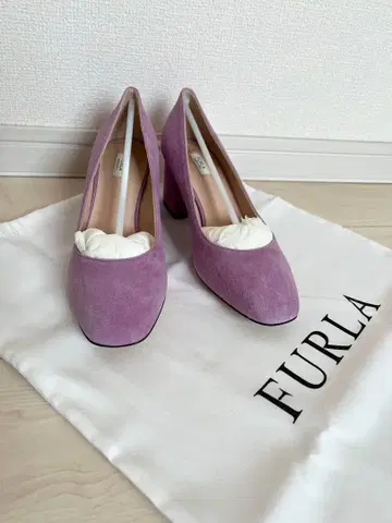 FURLA 퍼플 스웨이드 펌프스 중간 힐 미사용 새상품