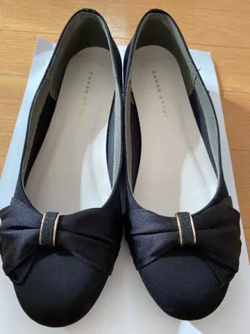 리본 포함 블랙 플랫슈즈 230 사이즈